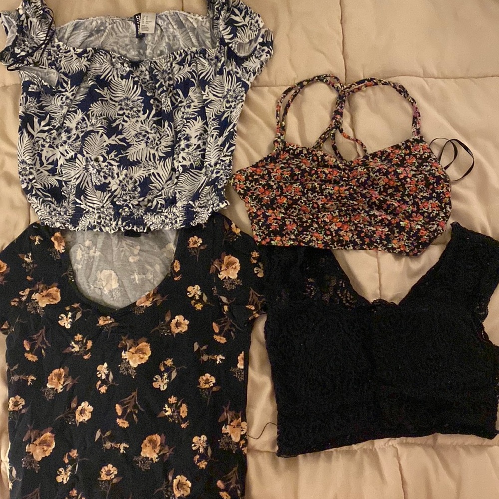 Set of 4 H&M/Forever 21 crop tops